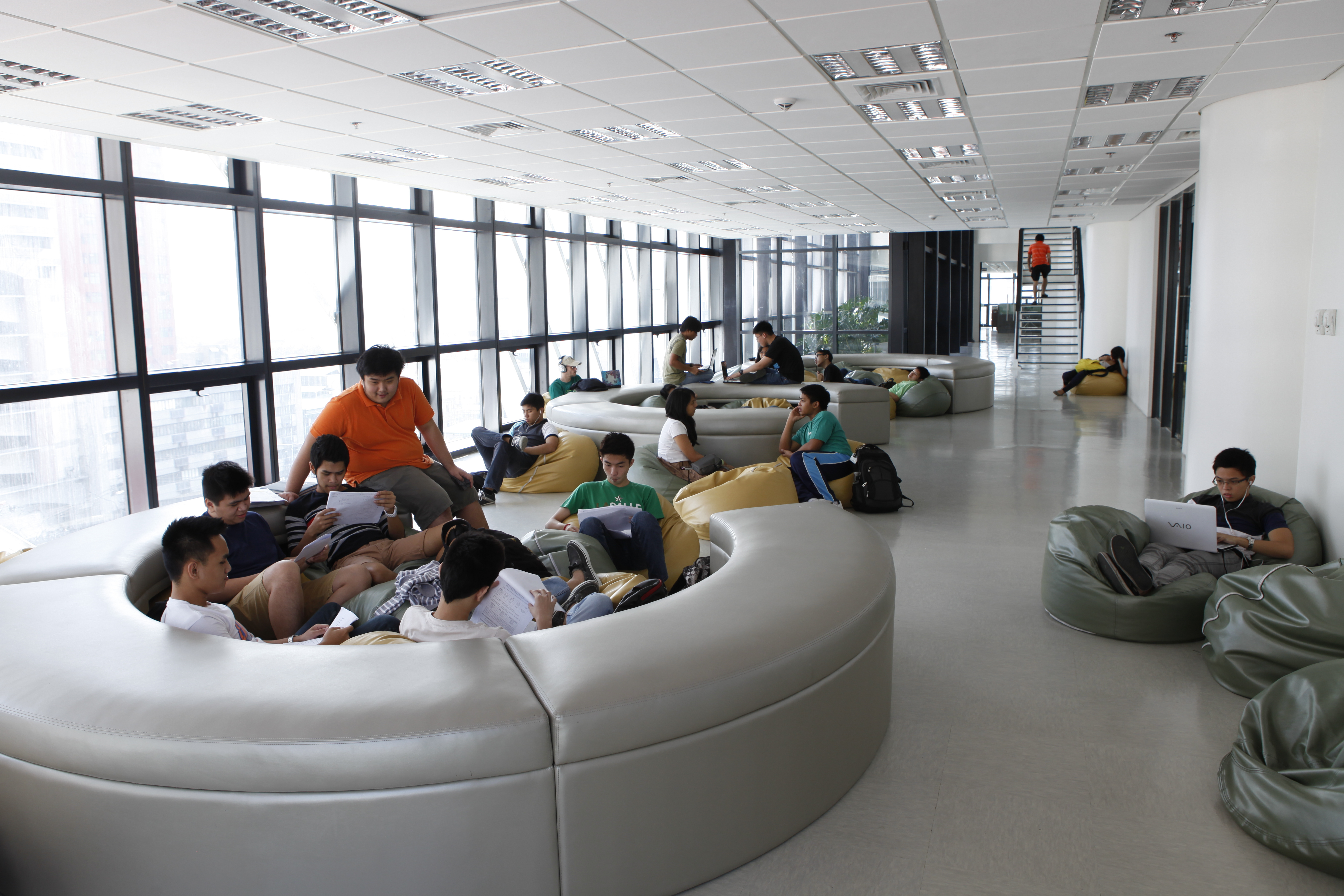 Lc Student Lounge De La Salle University