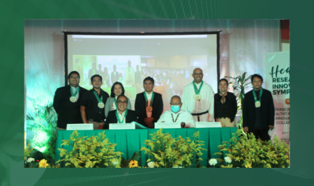 Ceremonial MOU signing between DLSU & USJ-R at the Health Research and Innovation Symposium 2023