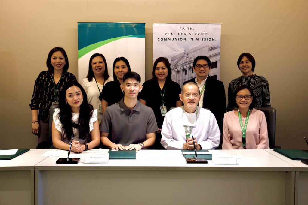 DLSU Signs Deed of Donation for Julius Manalo Scholarship Grant