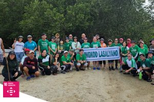 bridging-socioeconomic-and-political-gaps-thumb